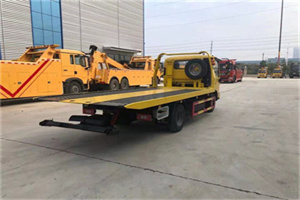 剑阁非事故拖车